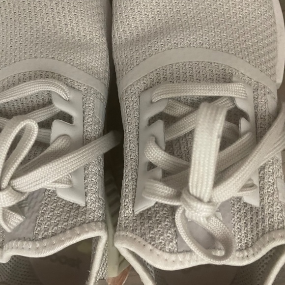 Authentic Adidas grey and gold sneakers size 9 unisex - Picture 8 of 9